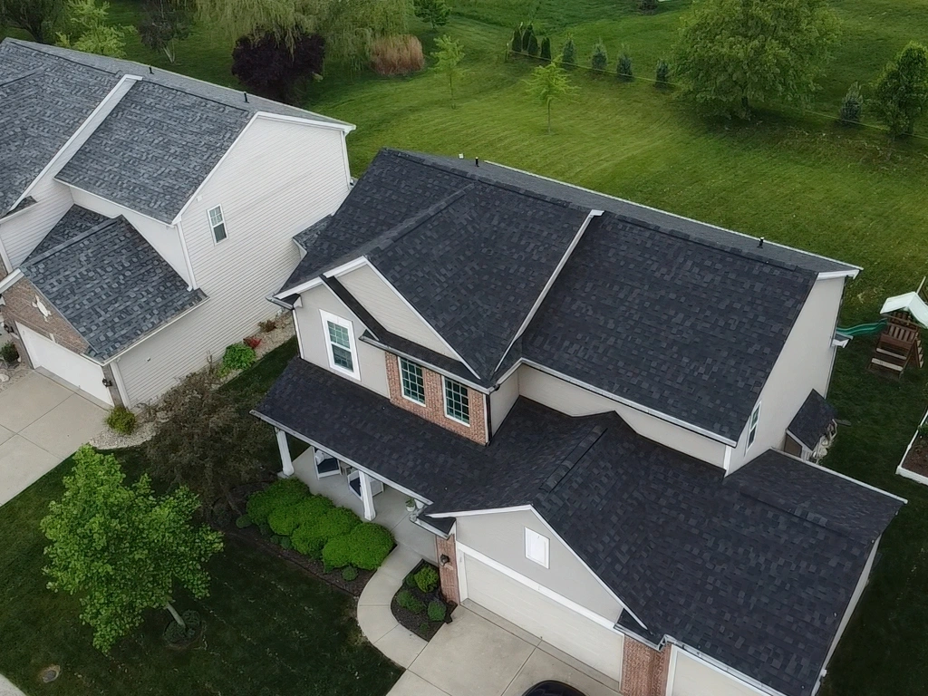 center-grove-asphalt-roofing-contractor-hometown-roofing-exteriors-1024x768
